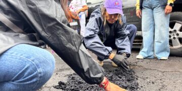 Rojo de la Vega atiende quejas vecinales en tiempo real en Roma Sur