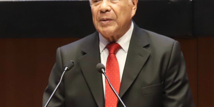 Impulsan aulas libres de «distracciones» tecnológicas