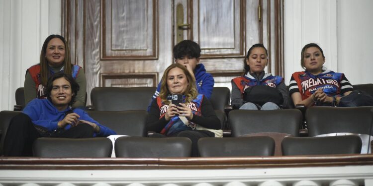 Impulsan rescate de infraestructura deportiva y promoción del tocho bandera