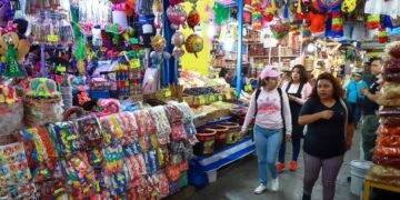 Proponen reconocer a comerciantes populares como sujetos de derechos