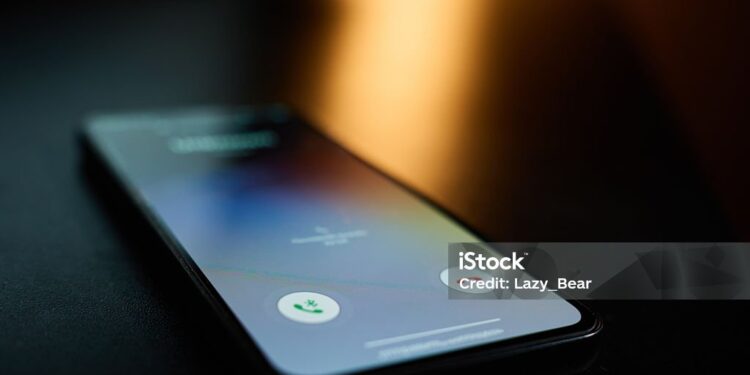 Colgar sin hablar puede ser peor: lo que las llamadas spam “aprenden” de ti