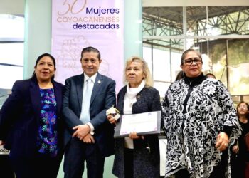 Reciben reconocimiento 50 destacadas mujeres coyoacanenses