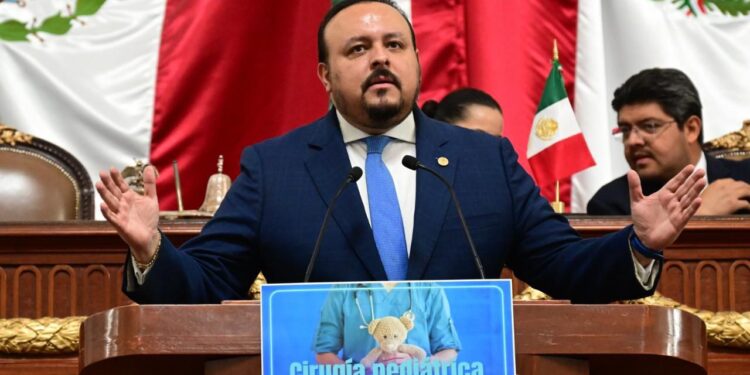 Ricardo Rubio rechaza acusaciones por Medalla al Mérito Periodístico