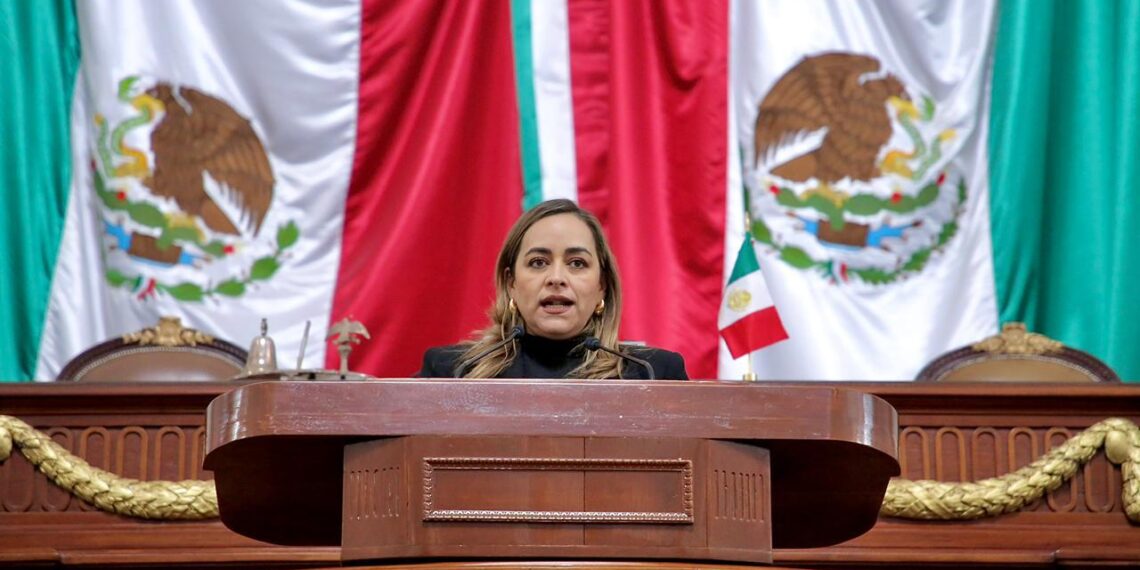 Van contra cirugías estéticas en menores en CDMX: proponen cárcel por intervenciones sin justificación médica