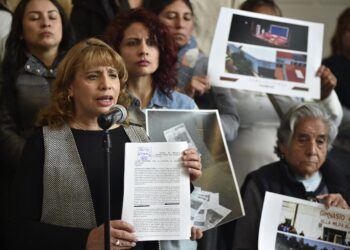 ¡Los Ojos de la Capital!