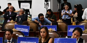 CDMX convierte cuidados en derecho; Congreso admite deuda histórica con mujeres