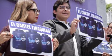 Escala guerra entre Morena y PAN: acusan negocio electoral con familias pobres