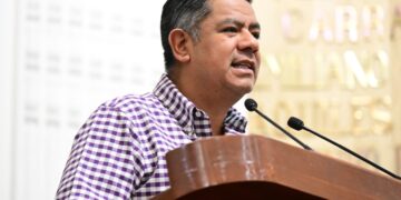 Buscan frenar jornadas laborales interminables