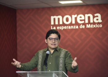 Morena presume Metro renovado y endurece lucha contra el despojo