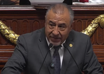 Diputado reivindica al pueblo frente a intereses extranjeros