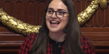 Tania Larios alerta por concentración del poder y exige respeto a la ley