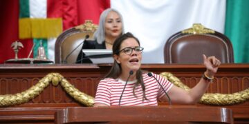 Urriza lleva reclamo generacional a tribuna: “Hemos comprometido el futuro”