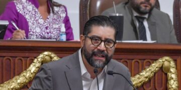 Royfid cuestiona rezago de Utopías