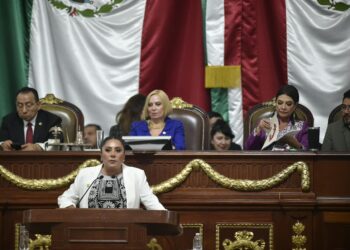 Morena defiende UTOPÍAS y gasto en agua de Brugada